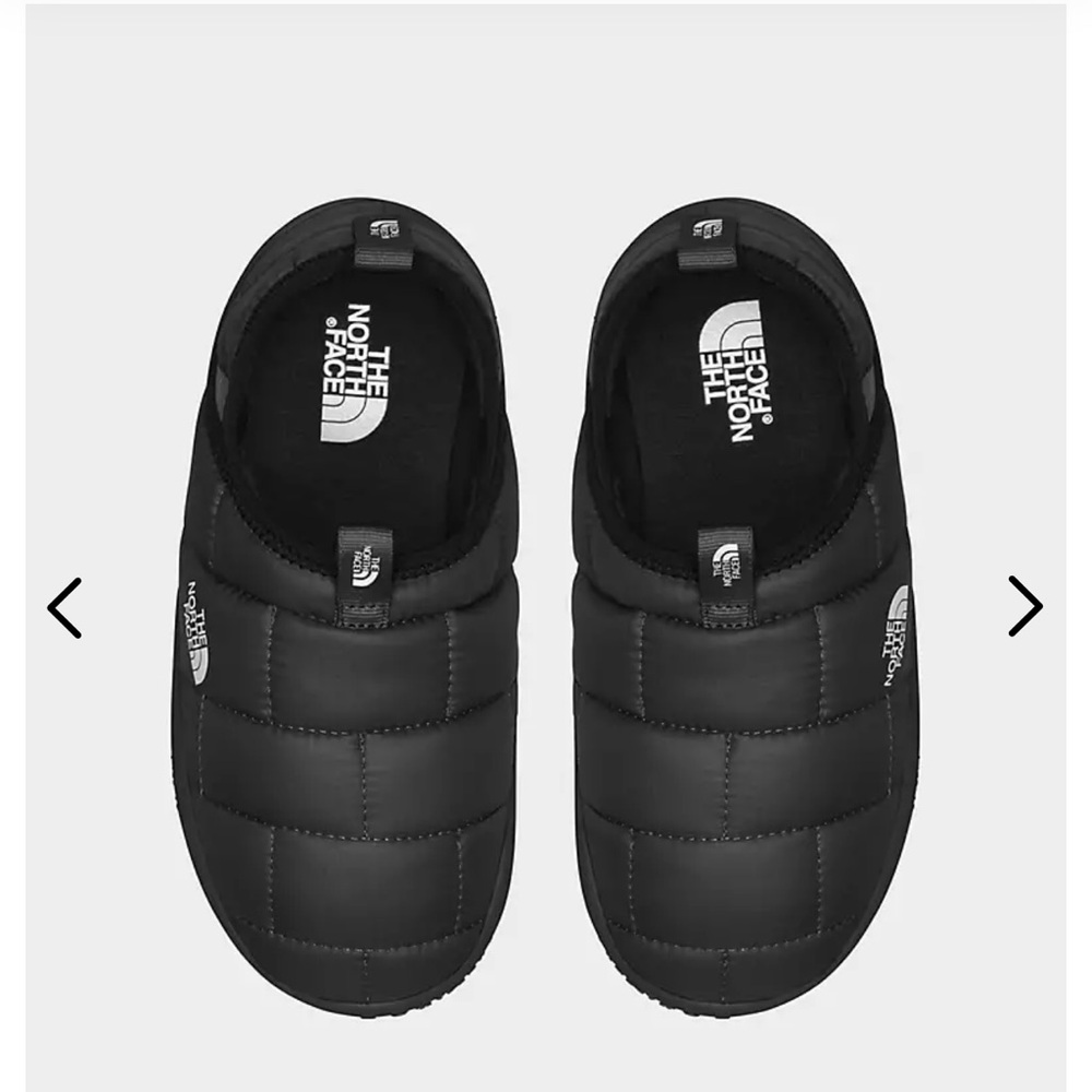 The North Face youth thermal traction mule 2 size 7 in black